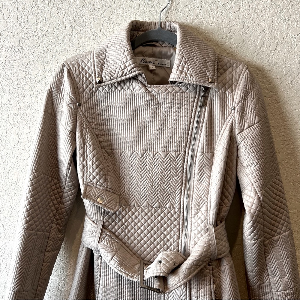 Kenneth Cole Quilted mixed pattern asymmetrical front zip trench coat with belt - Picture 3 of 10